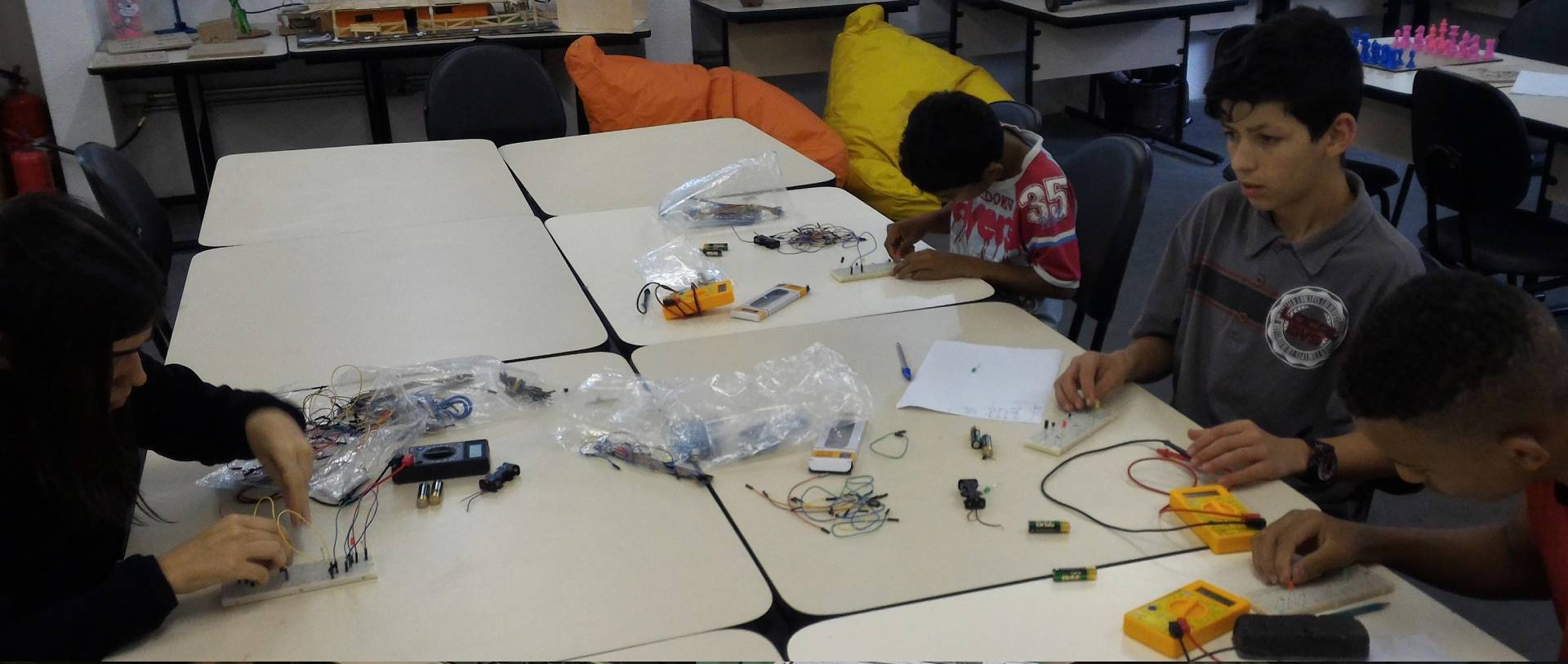 Usuários no curso de Eletrônica I